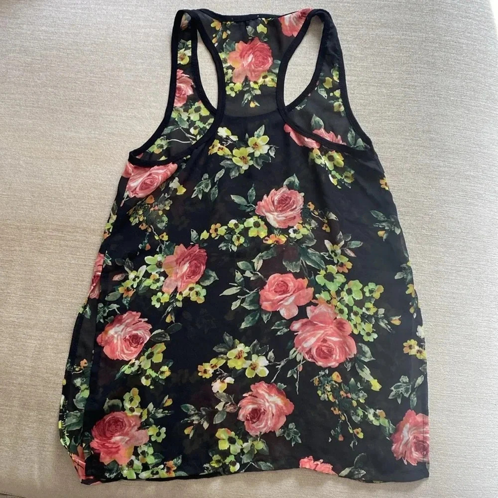 Abound Sheer Floral Roses Sleeveless Racer back Black Pink Blouse Size M - Picture 6 of 13